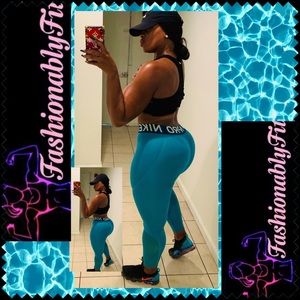 Meet your Posher, Cassandra